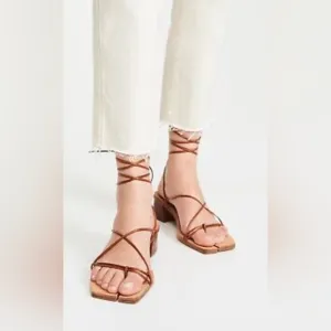 Miista • Cimarron Clay Croc Brown Leather Thong Sandals Split Toe Shoes