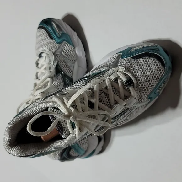 MIZUNO WAVE INSPIRE 4 WHITE SNEAKERS RUNNING TRAINERS WALKING SHOES WOMENS SZ 8