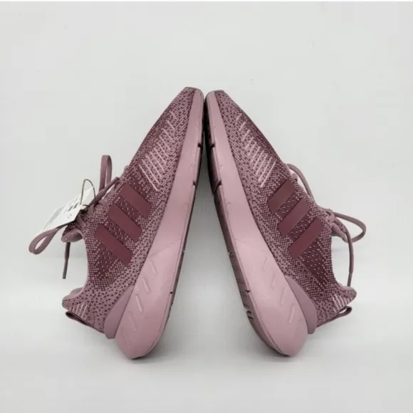 New Adidas Originals Swift Run 22 Purple Women's Running Shoes Size 6