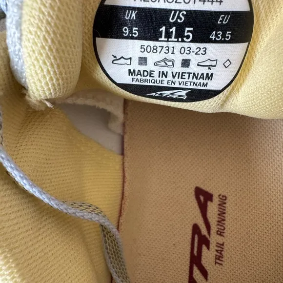 New! Altra Outroad 2 Road Shoes 43.5