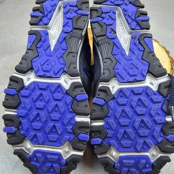New Balance 410 vg Trail Running Shoes Men's size 11 shoes sneakers