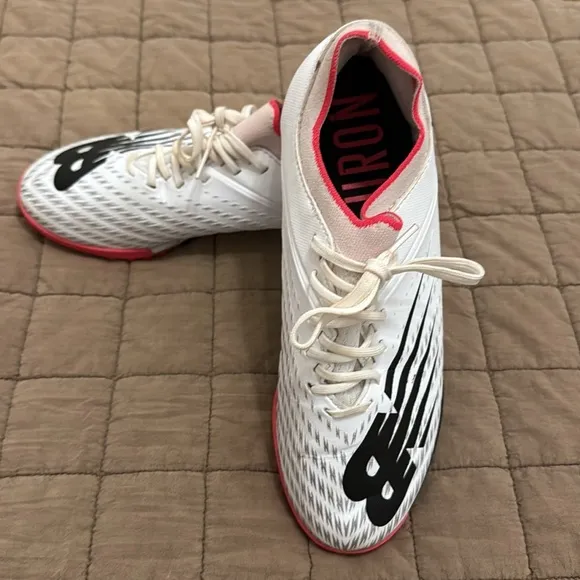 New Balance‎ Furon V6  Dispatch TF Soccer Shoes size 8 White Pink Lace