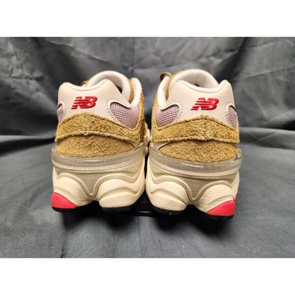 New Balance Girls 9060 Sneakers GC9060VD Beige Pink Size 5.5 NEW IN BOX!