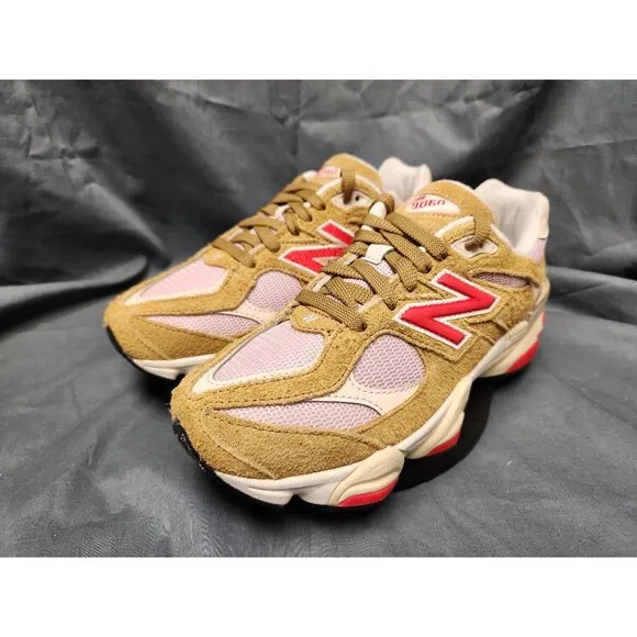 New Balance Girls 9060 Sneakers GC9060VD Beige Pink Size 5.5 NEW IN BOX!