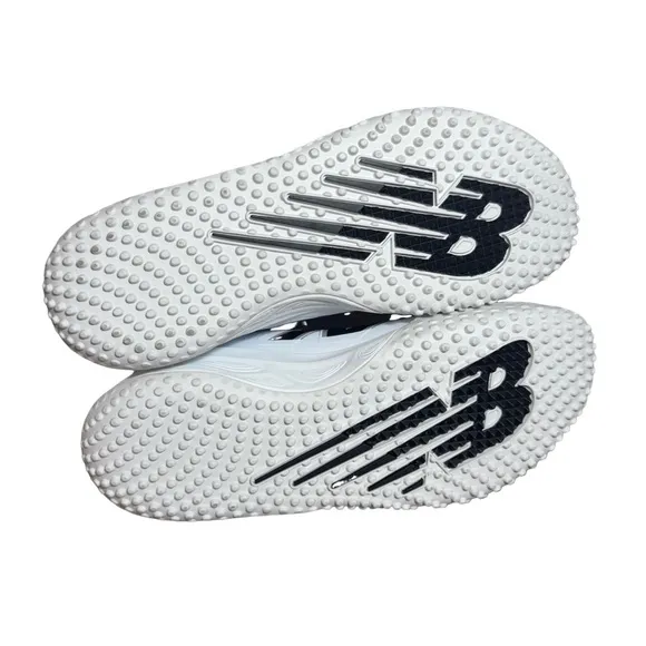 New Balance Men's White and Black Sneakers fresh foam 3000v7 Turf