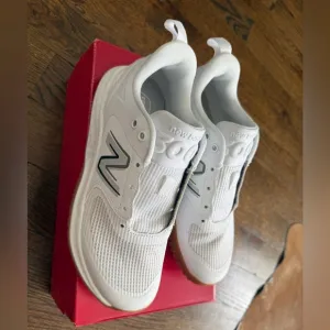 New Balance Women's Fresh Foam 3000 V6 Softball Turf-Trainer Shoes White 6.5