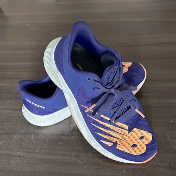 New Balance Women's FuelCell Prism V1 Running Shoe Size 7.5 Purple Peach Color