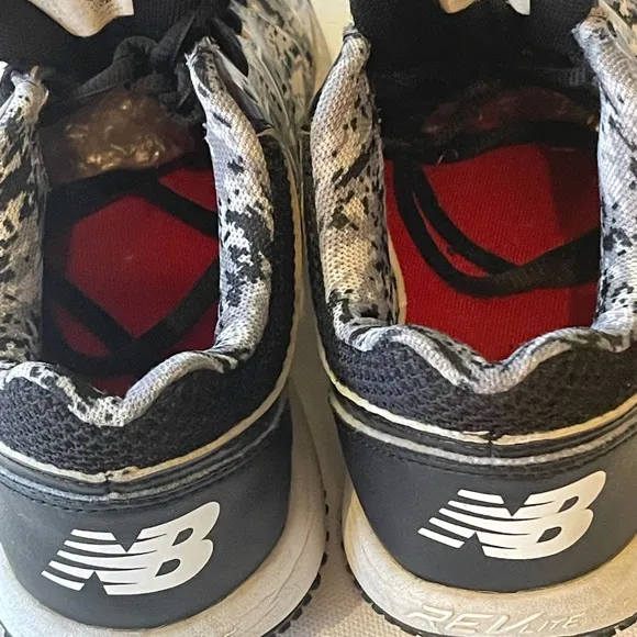 NEW BALANCE YOUTH PEDROIA ARTIFICIAL TURF SHOES