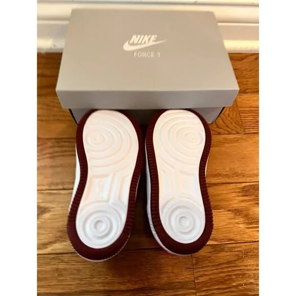 New boys /toddlers Nike Air Force 1 Low Ez on tennis shoes sneaker $100Size 10
