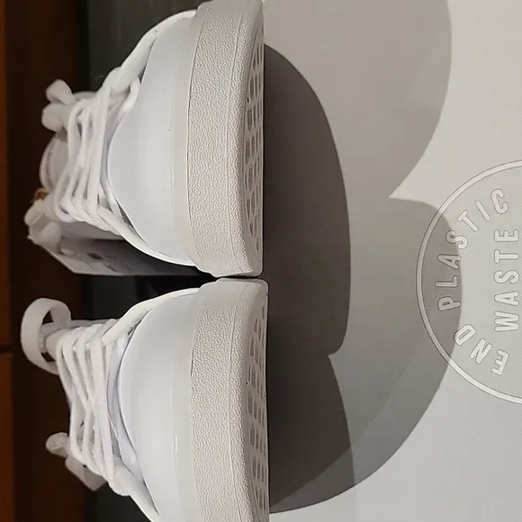 New in Box: adidas Grand Court 2.0 K