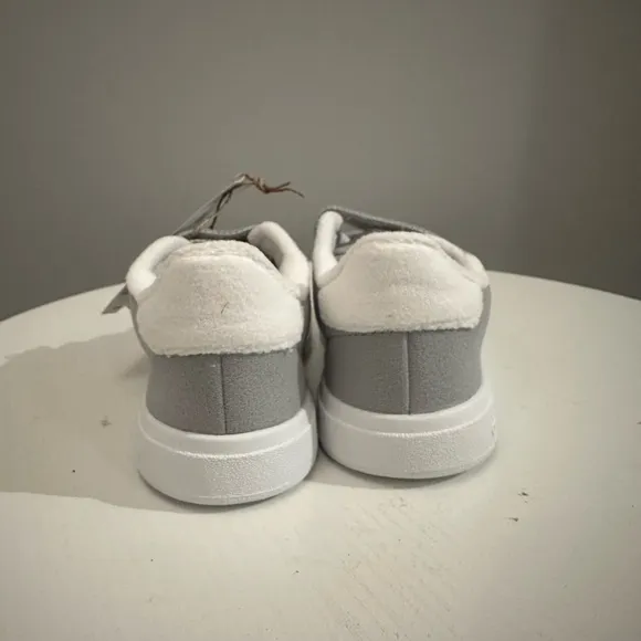 New in Box. Adidas Grand Court Disney Thumper Tennis Shoes. Toddler 10.