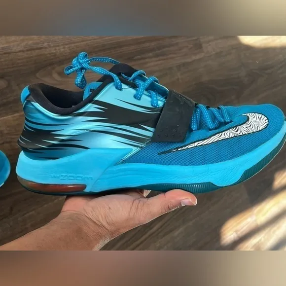 NEW Nike KD 7 Mens 10 Blue Clearwater Low Top Basketball Shoes Sneakers