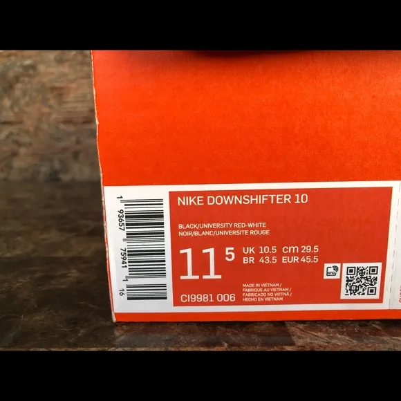 NEW Nike Men's Downshifter 10 Running Sneakers