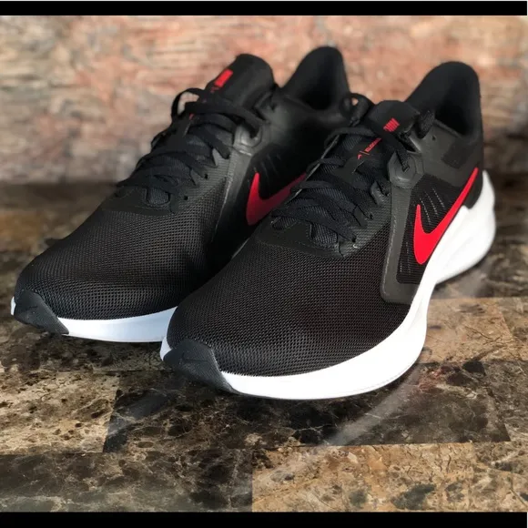 NEW Nike Men's Downshifter 10 Running Sneakers