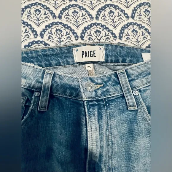 NEW! Paige Stella Straight Jeans 💙 Size: 25, Color: Carla