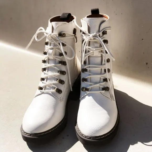 NEW White Faux Vegan Leather Laced Up Lug Sole Platform Ankle Combat Boots Shoes