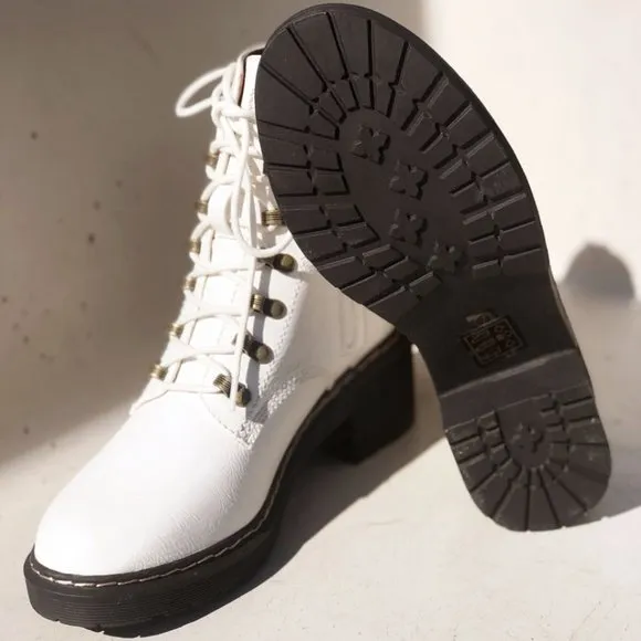 NEW White Faux Vegan Leather Laced Up Lug Sole Platform Ankle Combat Boots Shoes
