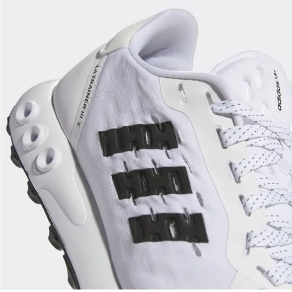New with tag! Adidas LA trainer III 3 big kids