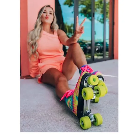 NEW Yoki Tie Dye ROLLER SKATES Women's 8 Men's 6.5 Catching Wind Cosmic Roller
