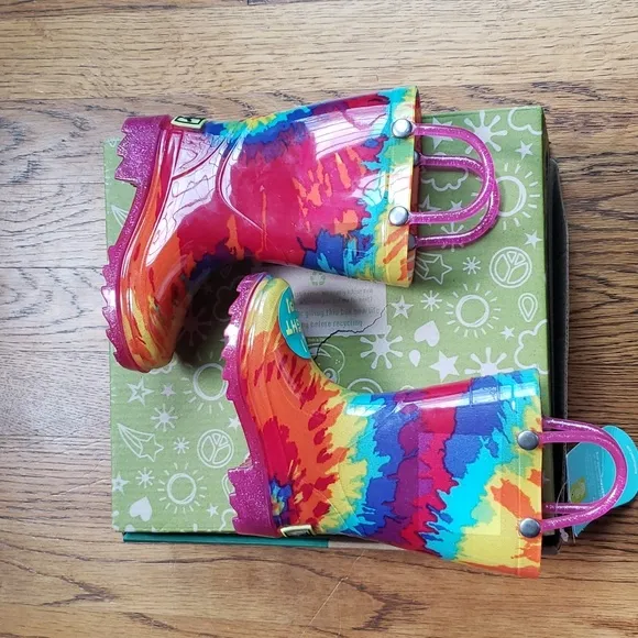 NIB Kids Tie Dye Rain Boot Light Up Western Chief Toddler Size 5