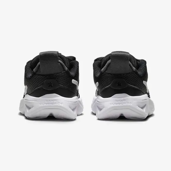 NIB Nike Star Runner 4 NN Toddler Black White Athletic Shoes Sneakers Sz 8c