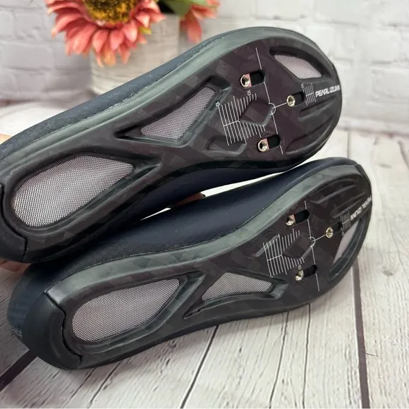 NIB Pearl Izumi PRO Air Road Cycling Shoes - 3-Hole (For Women &amp; men)