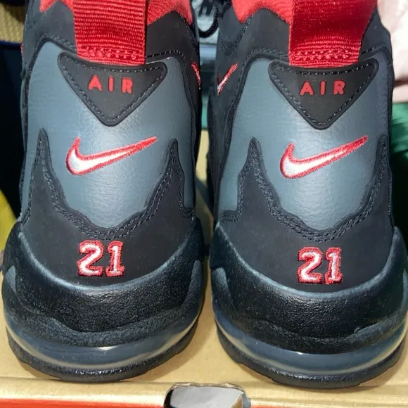 Nike Air DT Max '96 Falcons Size 11