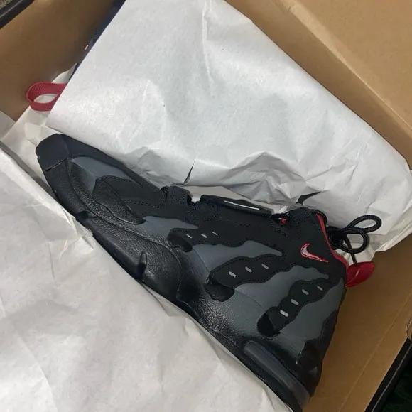 Nike Air DT Max '96 Falcons Size 11
