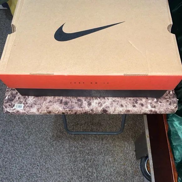Nike Air DT Max '96 Falcons Size 11