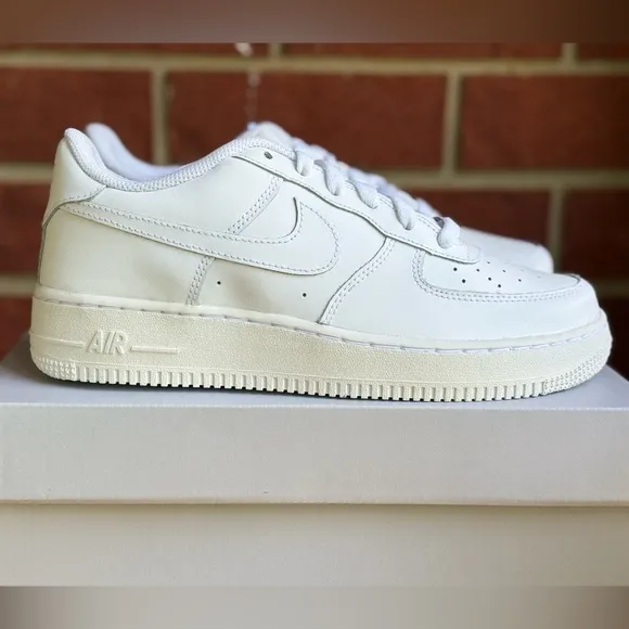 Nike Air Force 1 GS White New Sneakers NIB Lifestyle Shoes