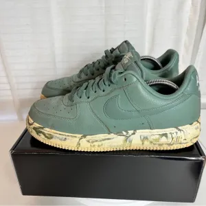 Nike Air‎ Force 1 Low AF1 Clay Green Marble Shoes AJ9507-300 Size 9.5 (Bin B17)