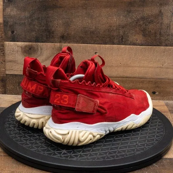NIKE AIR JORDAN PROTO REACT MENS ATHLETIC SHOES RED LOW RUNNING GYM SIZE 10