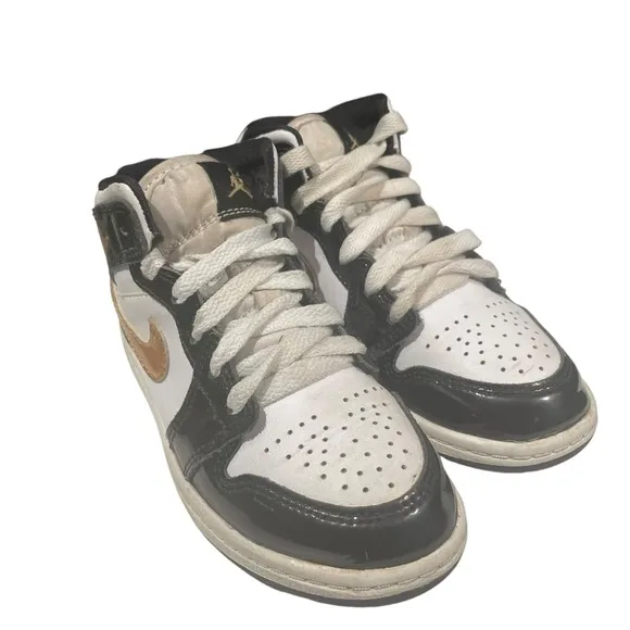 Nike Air Jordan Retro 1 Mid SE Black Gold  BQ6932-007 11.5c Youth Kids