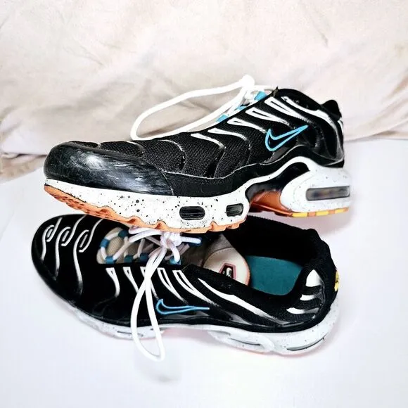 Nike Air Max Plus Black Turf Orange Aquamarine Black Size 7Y/8-8.5 Women's/7 Men