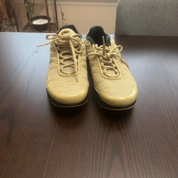 Nike Air Max Plus GS Wheat Grass Black Size 5.5Y / Women's 7 DZ6308 Shoes