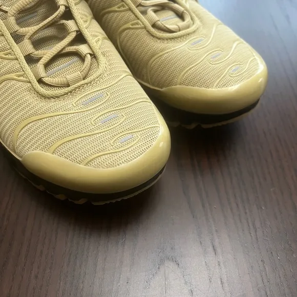 Nike Air Max Plus GS Wheat Grass Black Size 5.5Y / Women's 7 DZ6308 Shoes