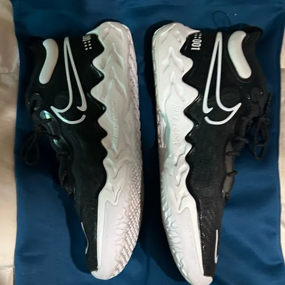 Nike air, zoom GT run authentic basketball shoes