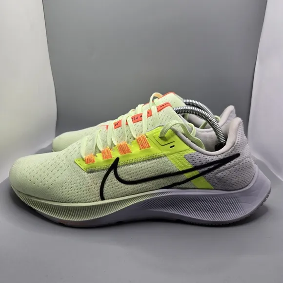 Nike Air Zoom Pegasus 38 Men's Road Running Trainers - Size 10.5