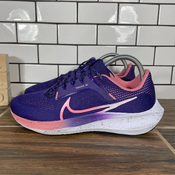 Nike Air Zoom Pegasus 40 Womens Size 7.5 Running Shoes Purple Athletic Sneaker