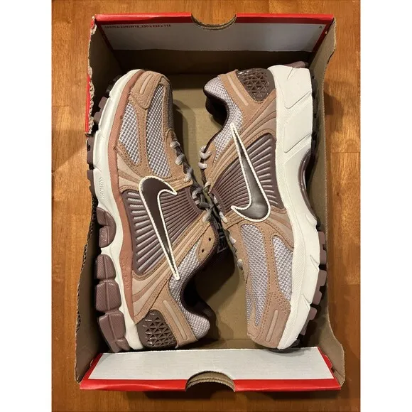 Nike Air Zoom Vomero 5 Dusted Clay Men’s Size 13 Running Shoes HF1553-200