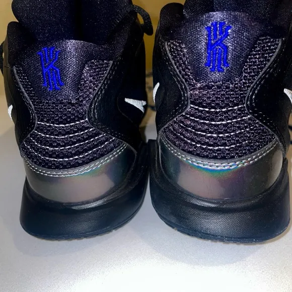 Nike Black and White Athletic Shoes with Padded Ankle Support