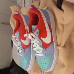 Nike borough court low nikes size 7y Ariel themed