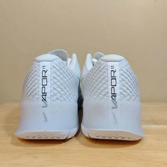Nike Court Air Zoom Vapor 11 HC Tennis Shoes White Black DR6966-101 Men's Size 8