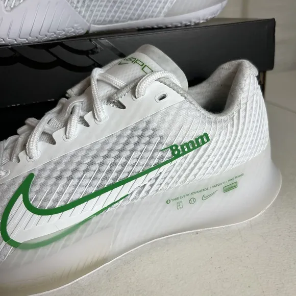 Nike Court Air Zoom Vapor 11 Women Size 8 White Kelly Green Tennis Shoes