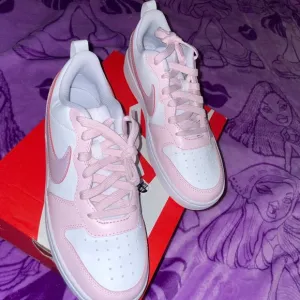 Nike Court Borough low 2se (gs)