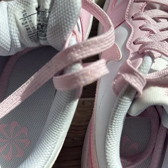 Nike Court Borough Low Recraft Older Kids' Shoes!