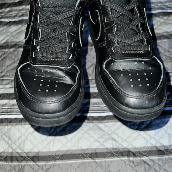 Nike Court Borough Mid 2 Kid Boy Youth Black Velcro Strap Sneaker Shoes