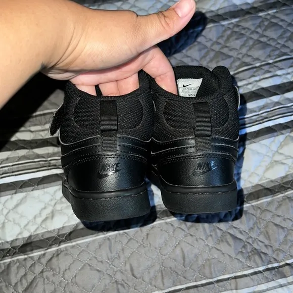 Nike Court Borough Mid 2 Kid Boy Youth Black Velcro Strap Sneaker Shoes