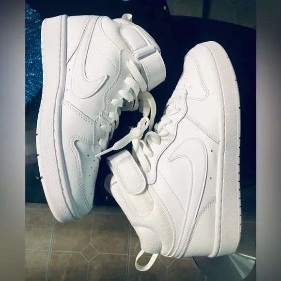 Nike Court Borough Mid 2 Kids' Sneakers. Size 5Y
