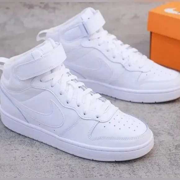 Nike Court Borough Mid 2 Kids' Sneakers. Size 5Y